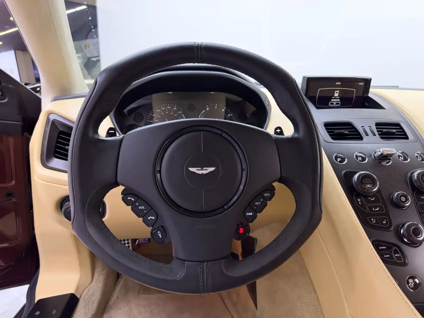 Aston Martin Vanquish 2016 2013 6.0L Standard