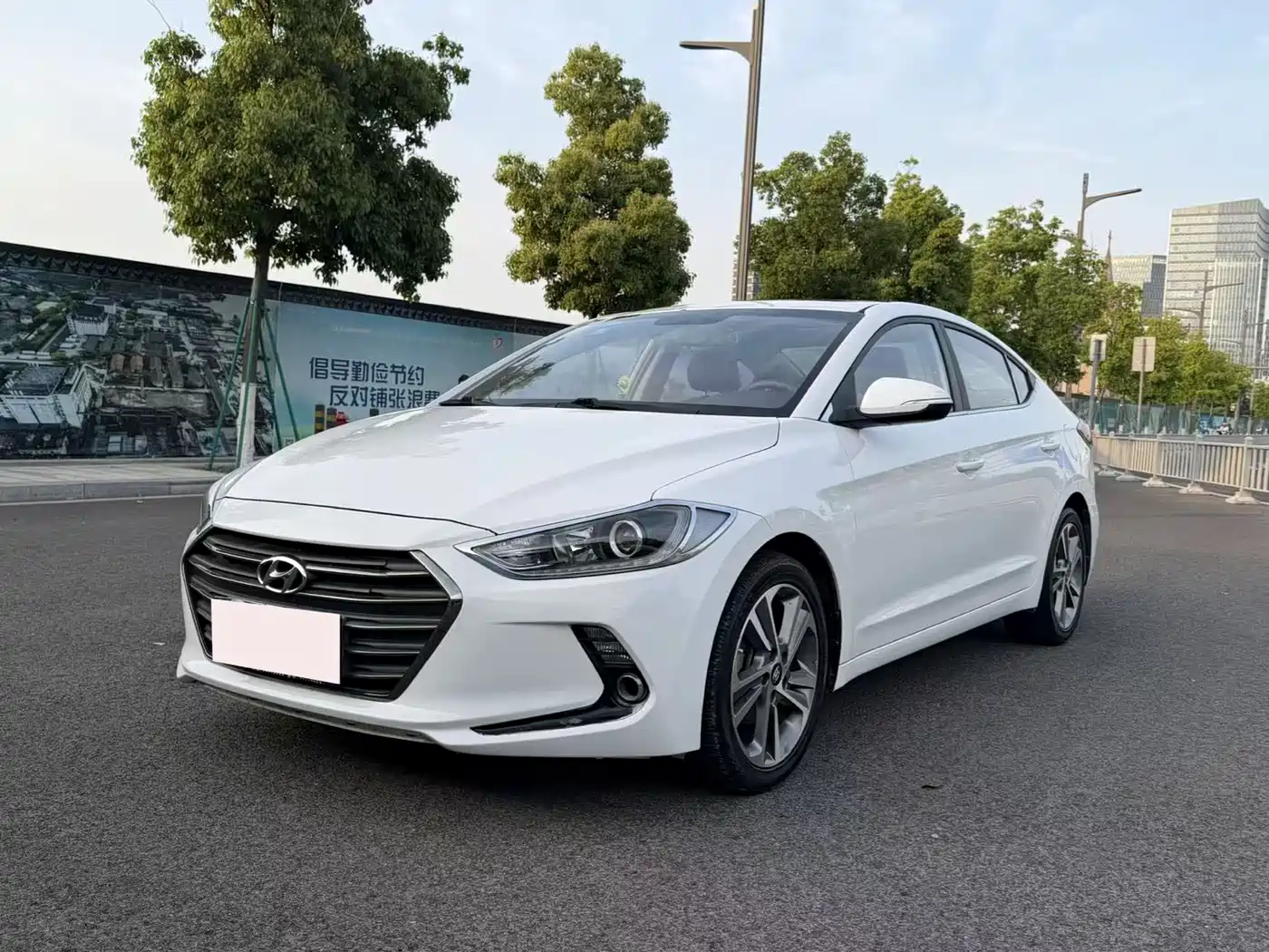 Hyundai Elantra 2016 Model 1.6L Automatic Smart Elite