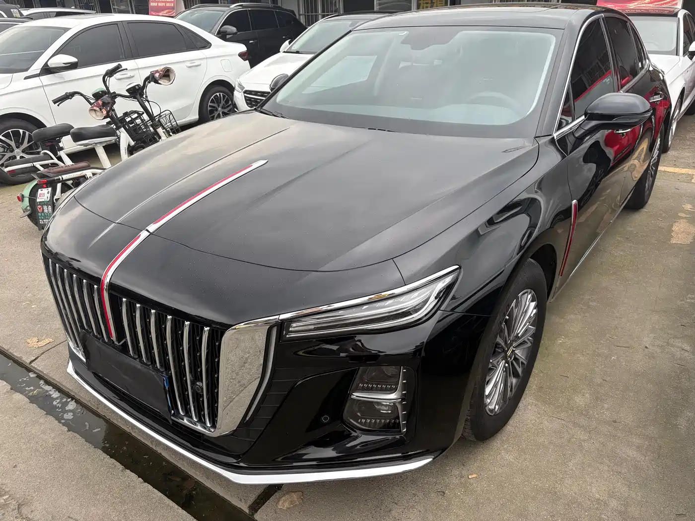 Hongqi H5 2025 1.5T DCT Flag Rhythm 500,000 Units Memorial Edition