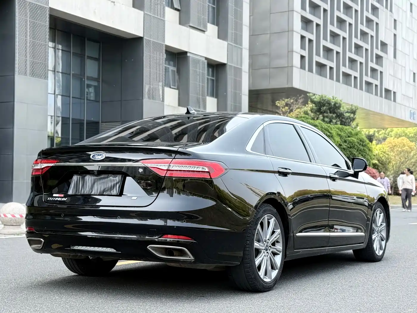 Ford Taurus 2019 EcoBoost 245 Premium Edition фото 5