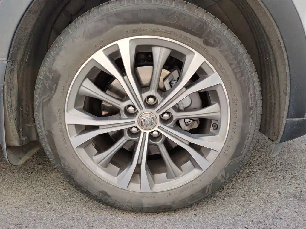 Photo 8 - Buick Envision Plus