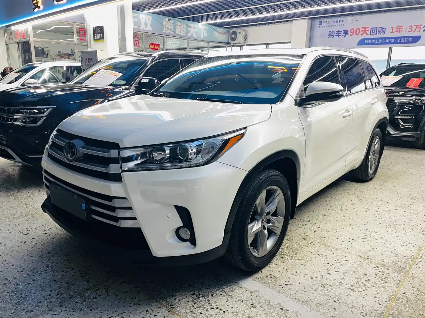 Toyota Highlander 2018 2.0T 4WD Luxury 7-seater (China V) фото 2