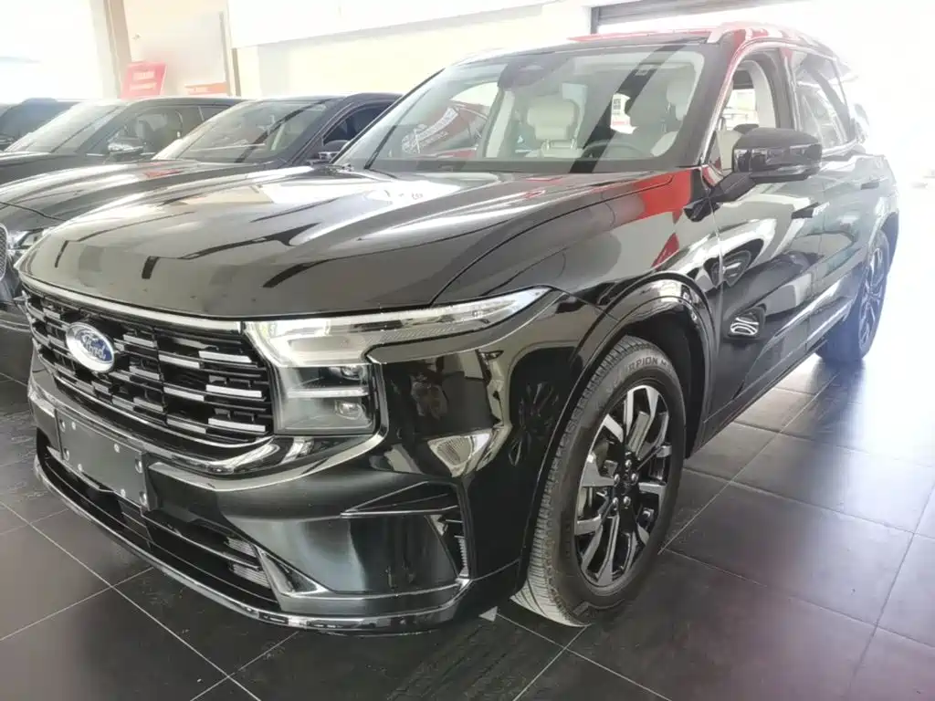 2025 Ford Edge