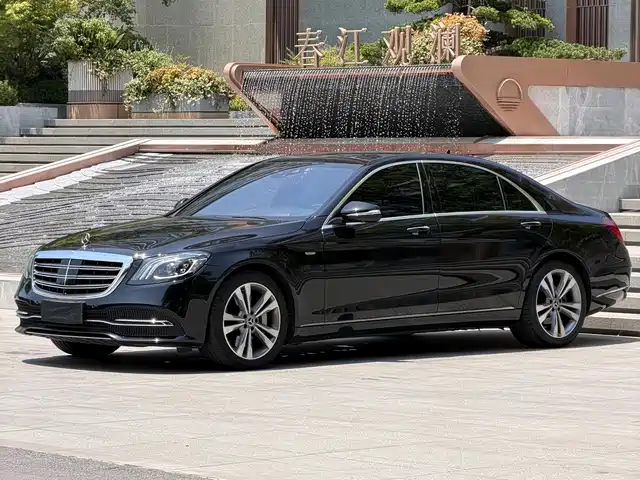 Mercedes-Benz S-Class 2020