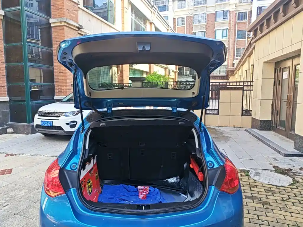 Фото 19 - Buick Excelle