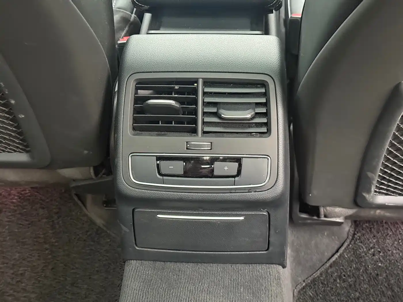 Audi A4L 2024 40 TFSI Luxury Dynamic фото 18