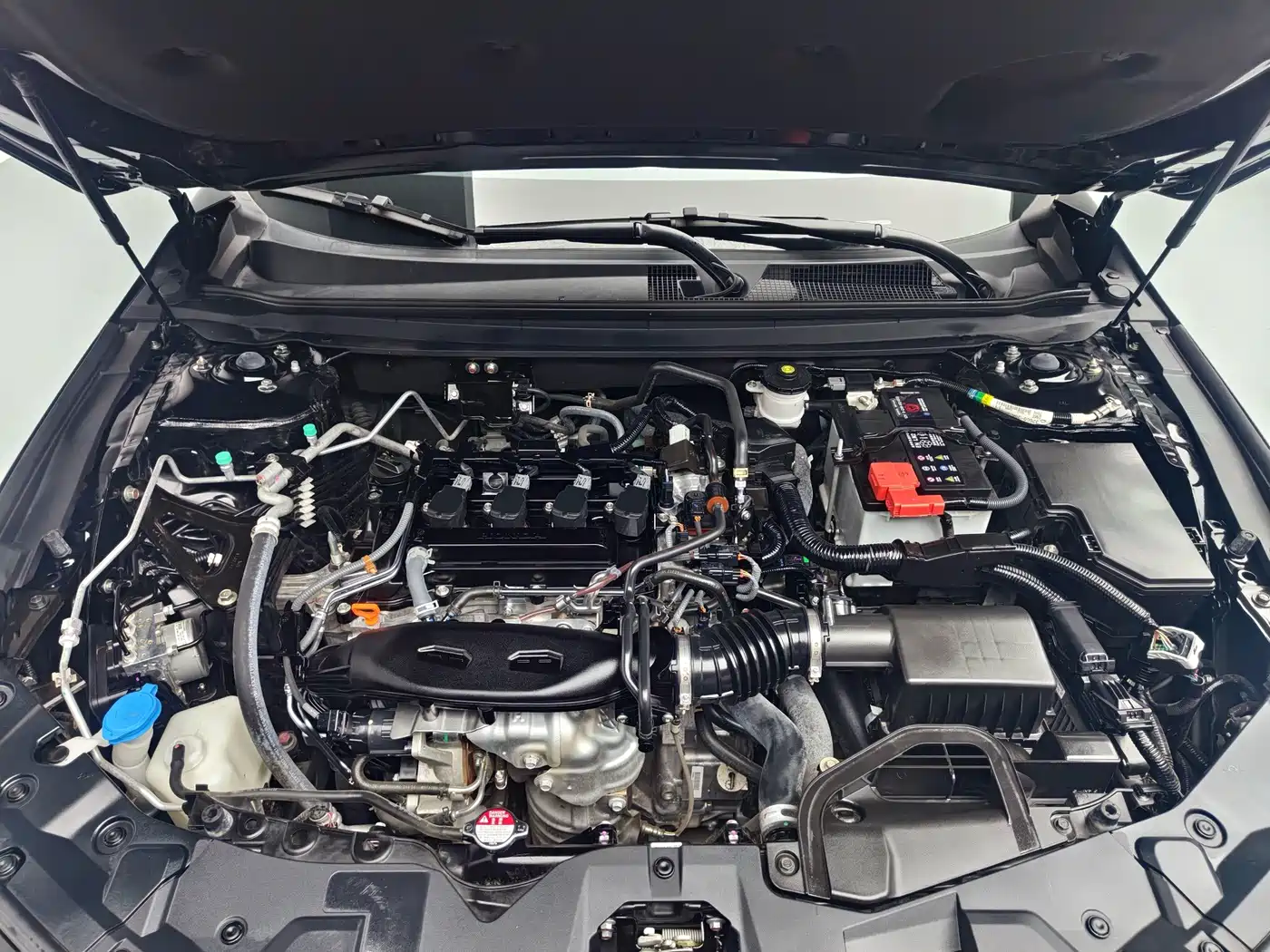 Фото 4 - Honda Accord