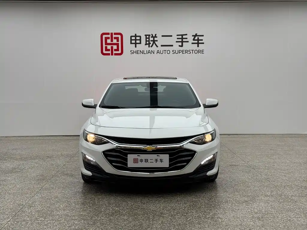 Фото 2 - Chevrolet Malibu XL