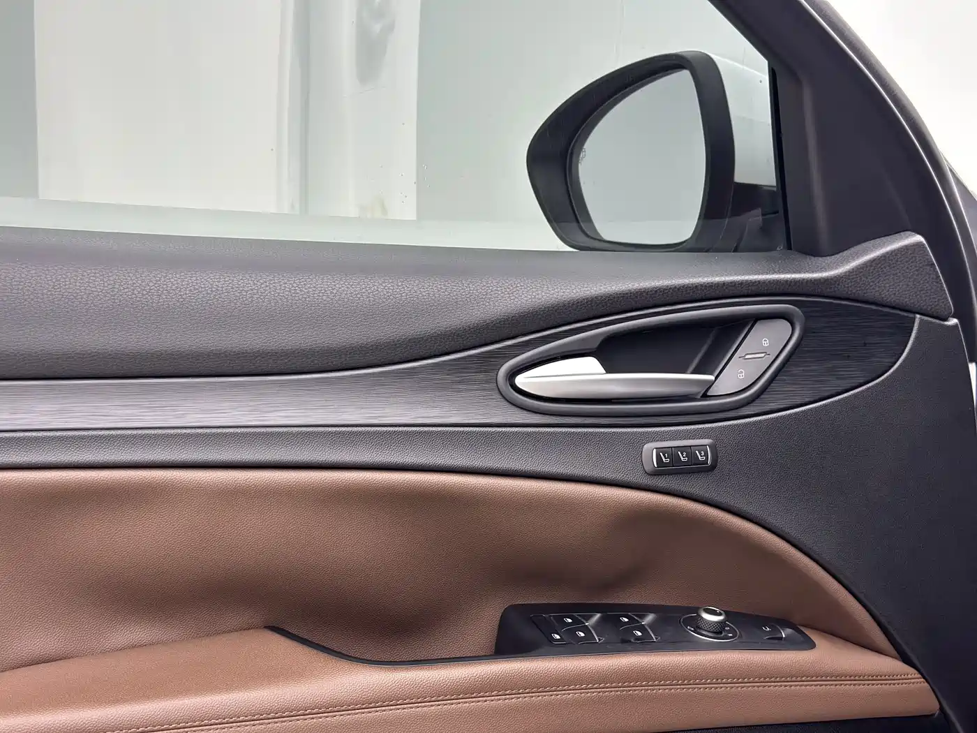 Alfa Romeo Stelvio 2019 2017 2.0T 200HP Elite
