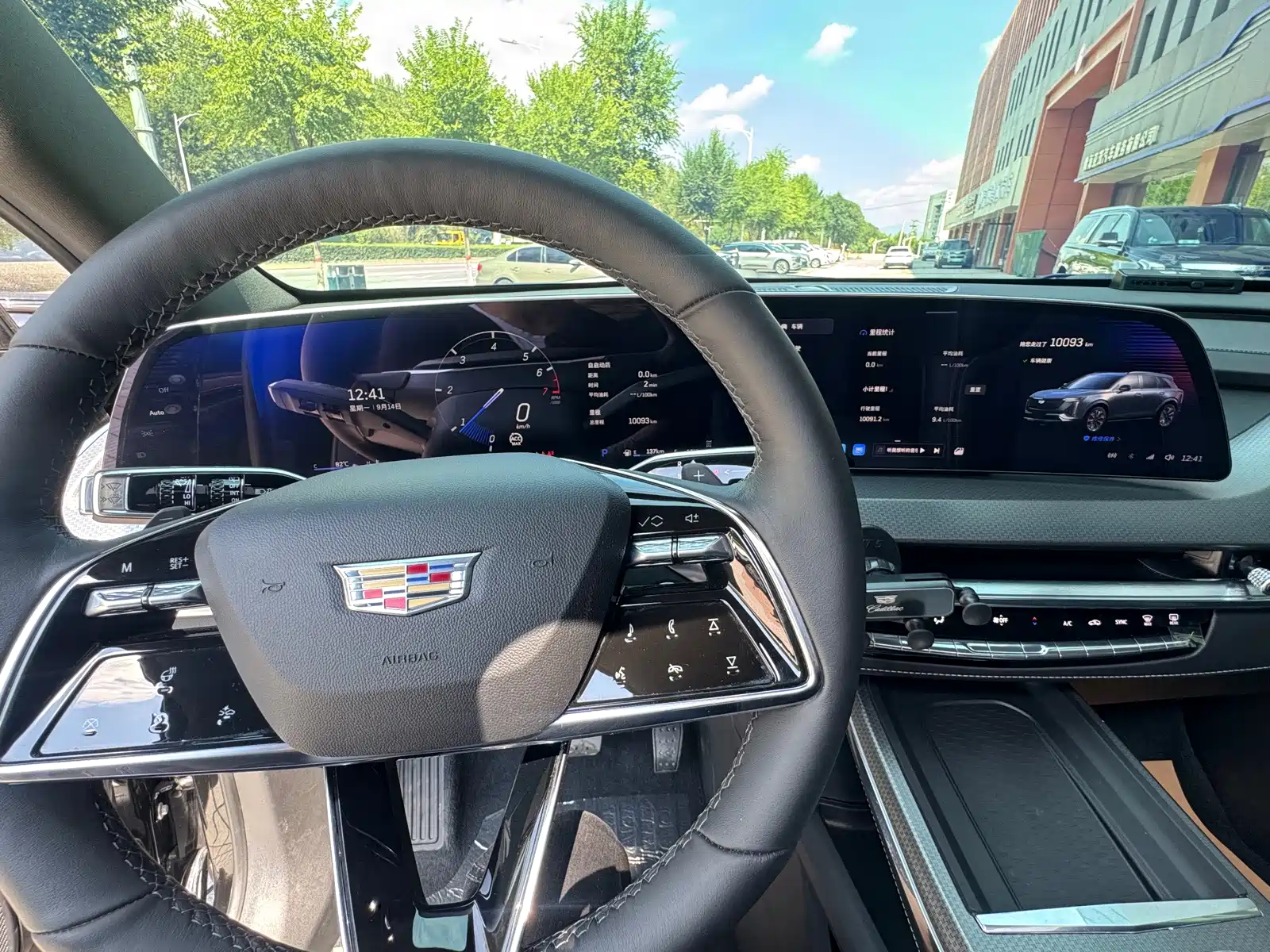 Фото 9 - Cadillac XT5