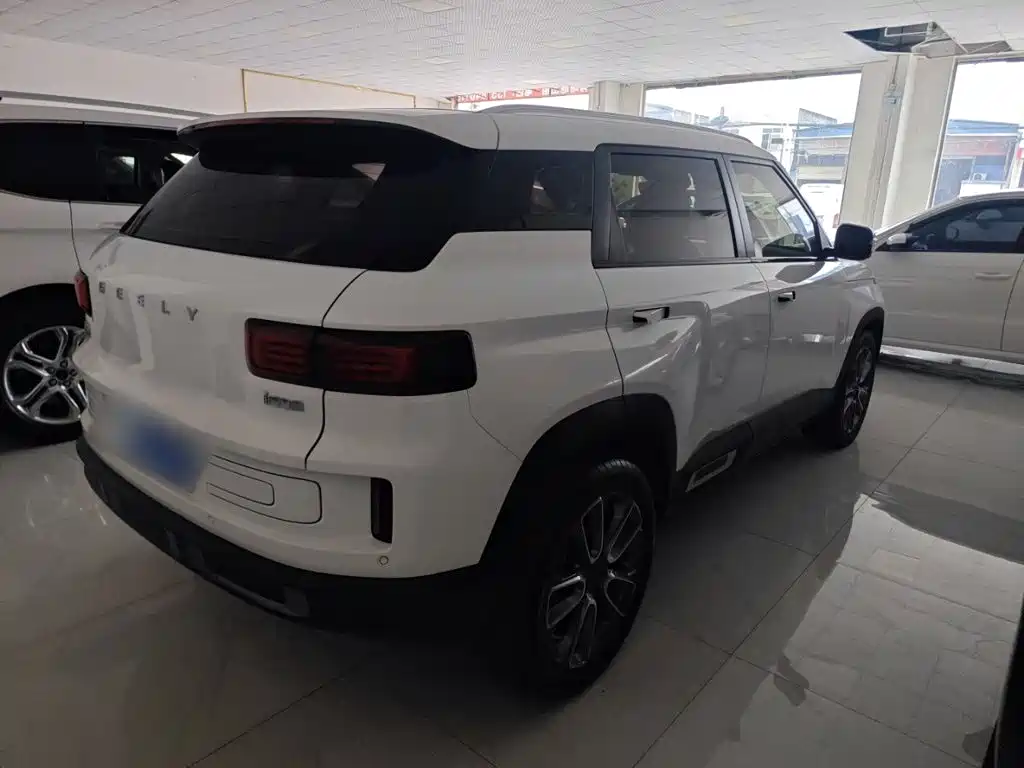 Фото 22 - Geely ICON