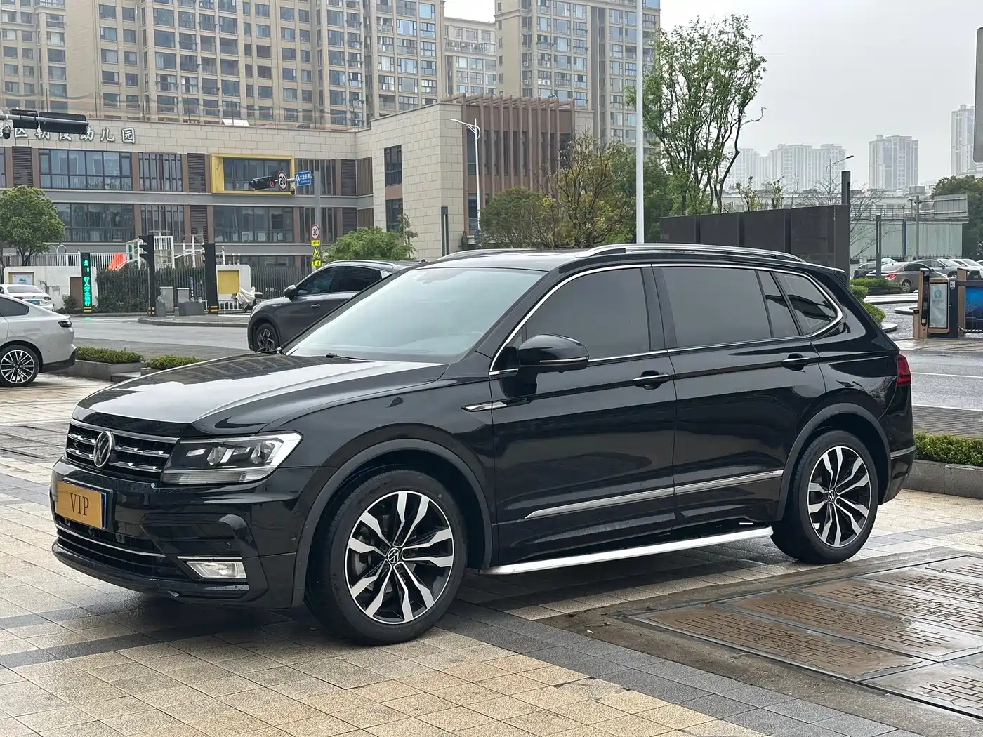 Volkswagen Tiguan L 2021 330TSI Automatic 2WD R-Line Premium