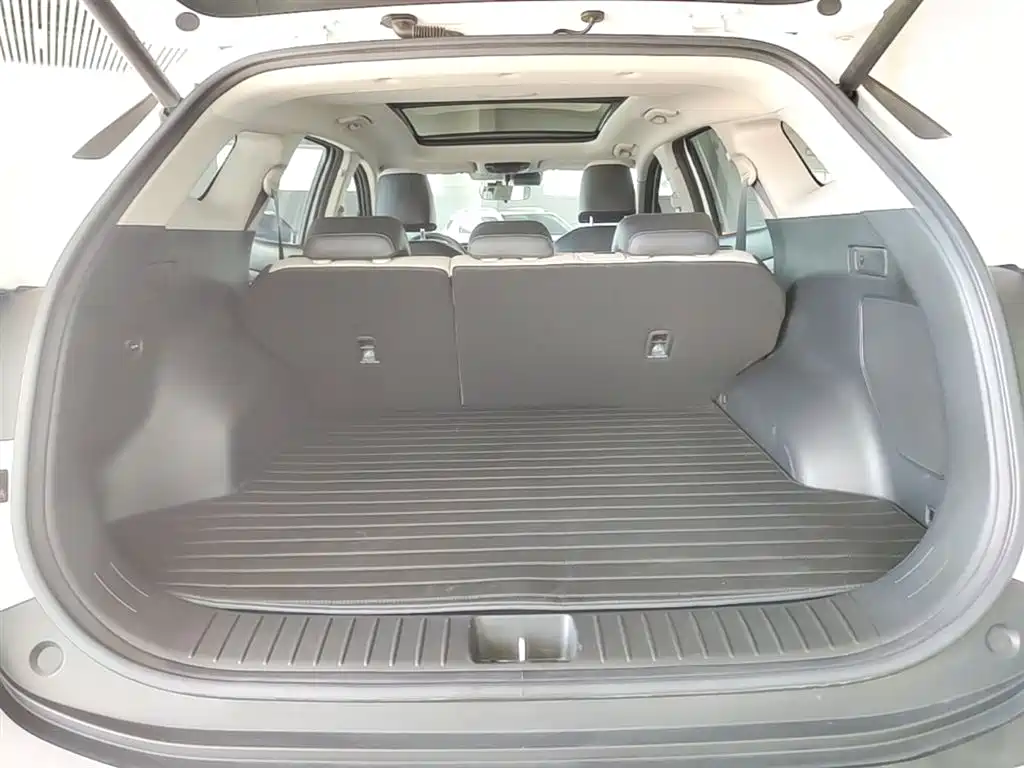 Kia Sportage 2023 2.0L HEV 2WD Flagship Edition фото 19
