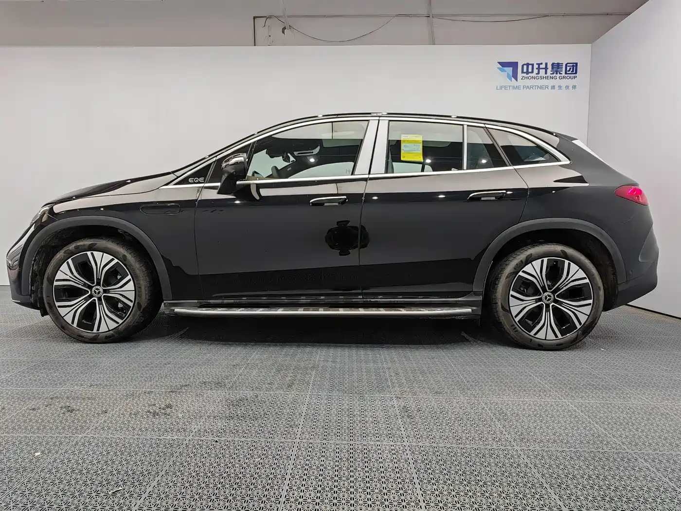Mercedes-Benz EQE SUV 2024 500 4MATIC Luxury Edition фото 7