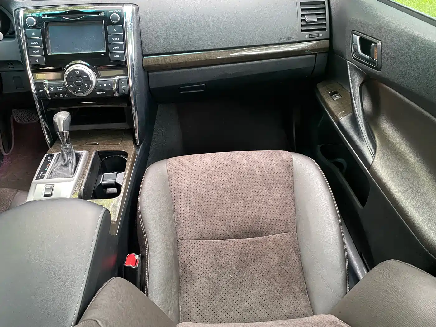 Toyota Reiz 2013 2.5V Premium Edition фото 15