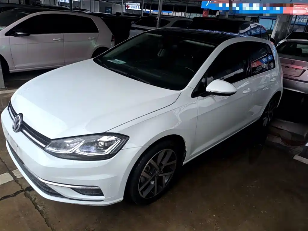 Volkswagen Golf 2018 230TSI Automatic Luxury фото 2
