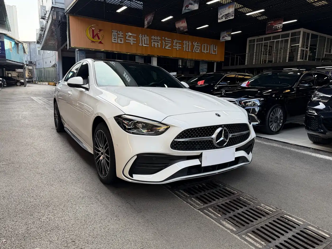 Mercedes-Benz C-Class 2023 C 260 L Sport фото 3