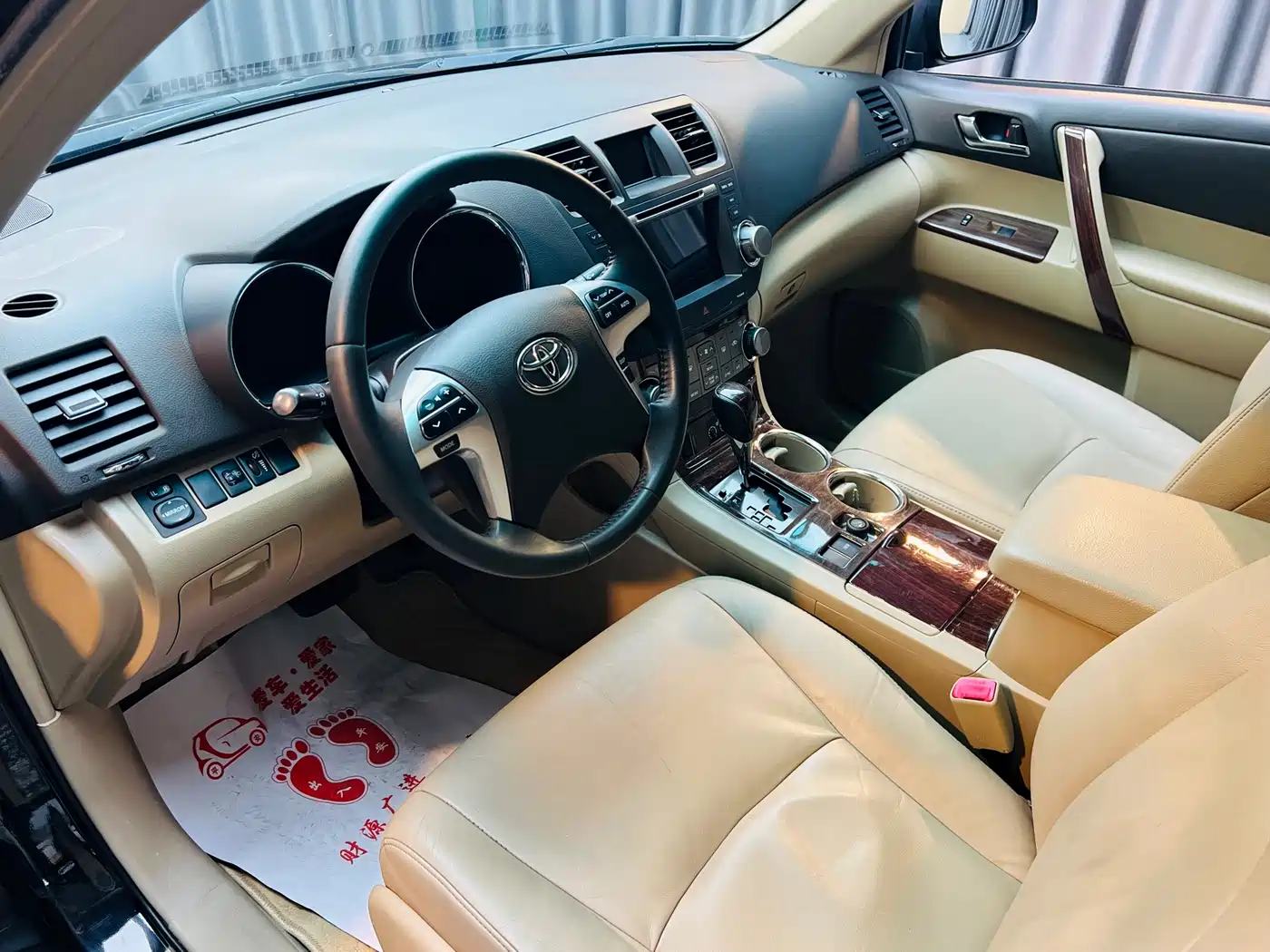 Toyota Highlander 2012 2.7L 2WD 7-Seater Luxury Edition фото 8