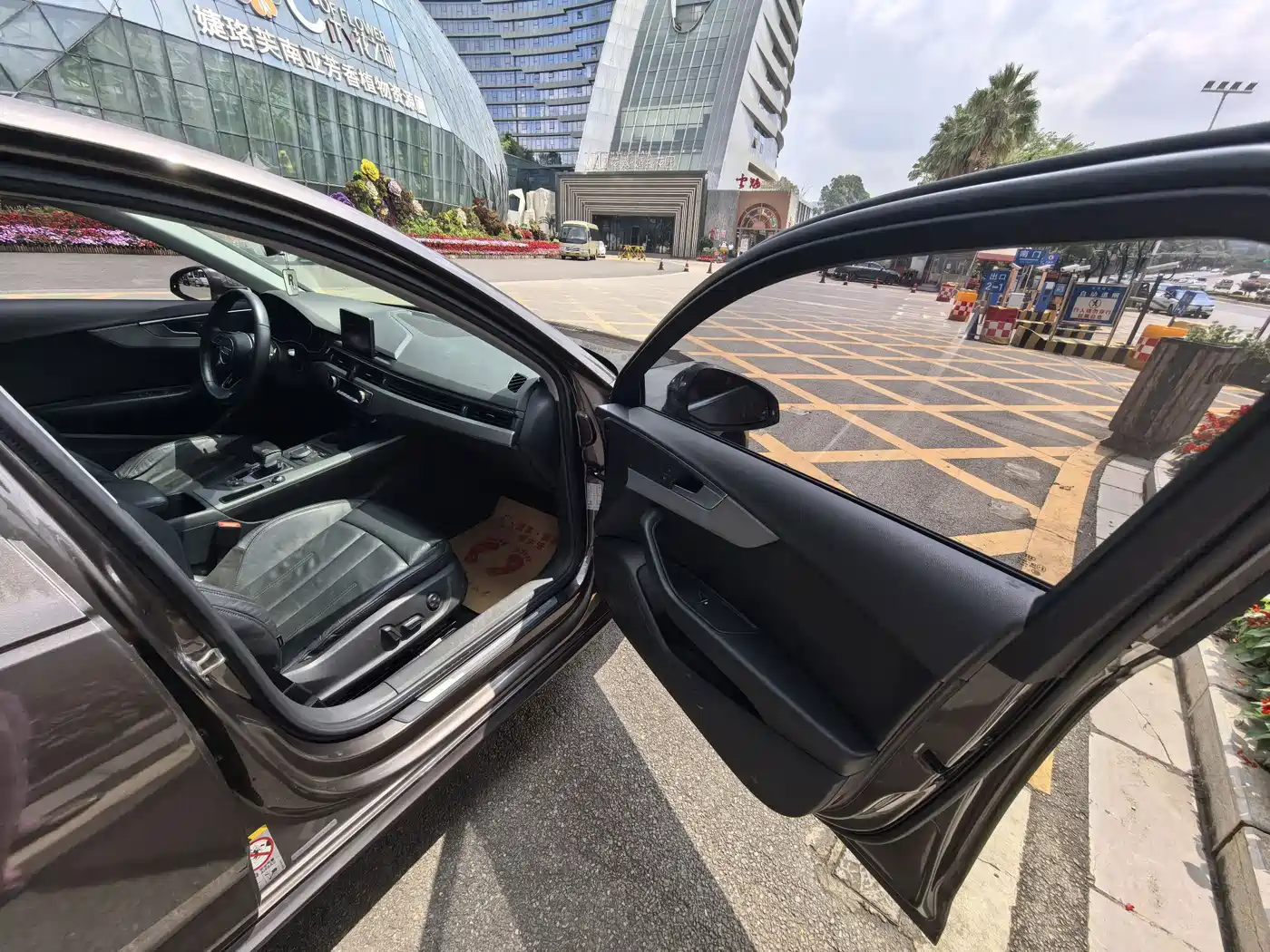 Фото 8 - Audi A4L