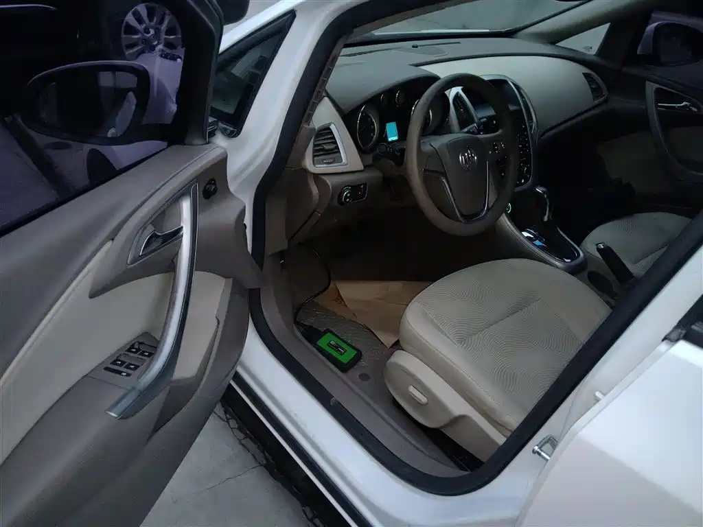 Buick Excelle 2013 GT 1.6L Automatic Fashion Edition фото 16