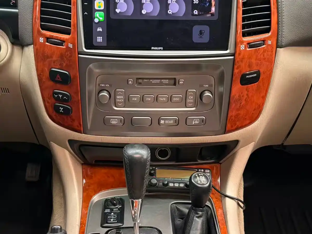 Toyota Land Cruiser 2005 Model 4.7L Automatic VX-R Luxury DVD Edition фото 7