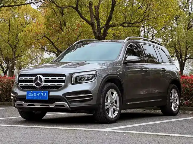 MERCEDES-BENZ GLB
