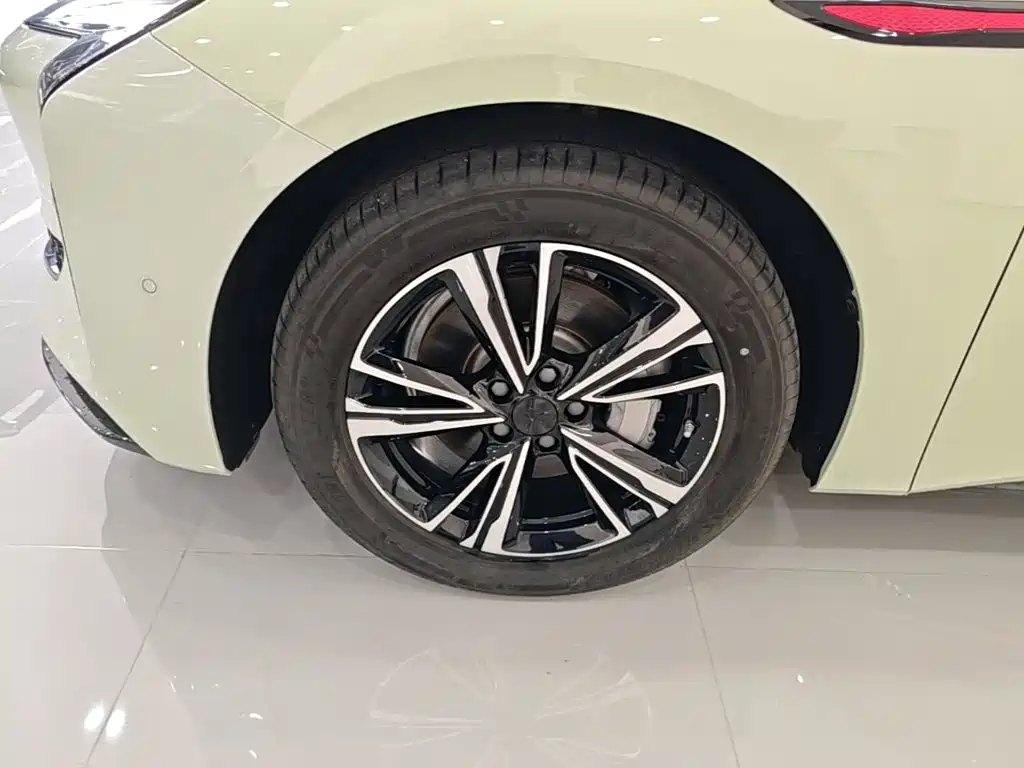 Hongqi EH7 2024 2024 690 Pro