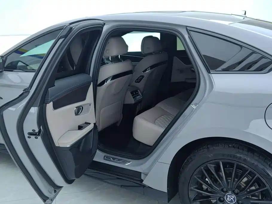 BYD Han 2025 2025 DM-i Smart Driving Edition 125KM LiDAR Flagship