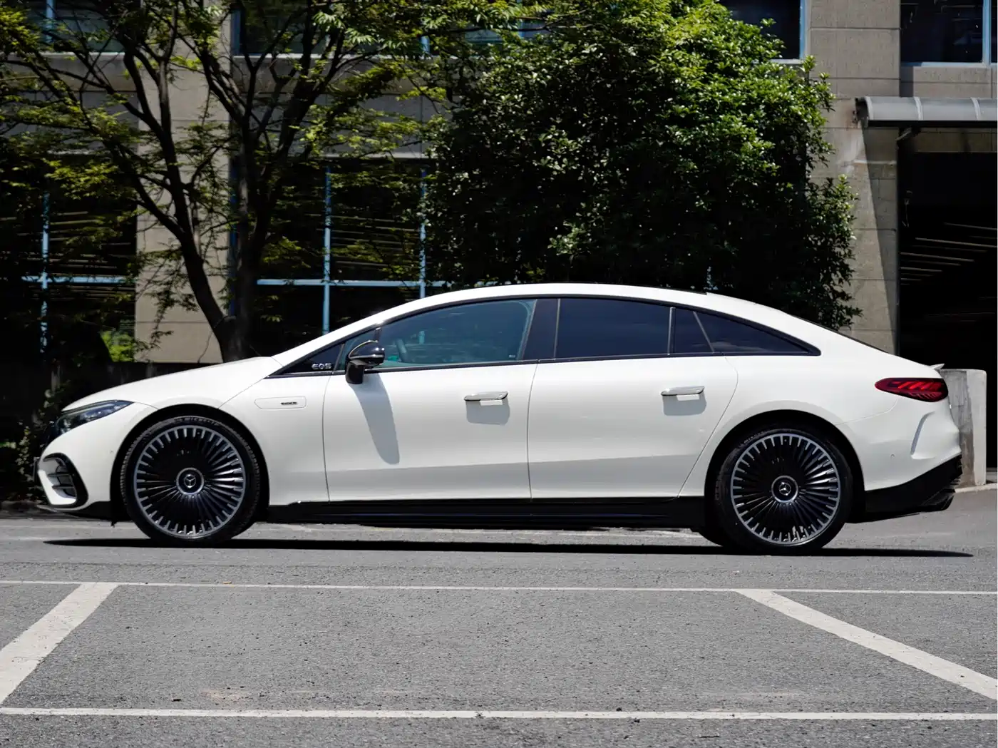Mercedes-Benz EQS AMG 2022 AMG EQS 53 4MATIC+ фото 3
