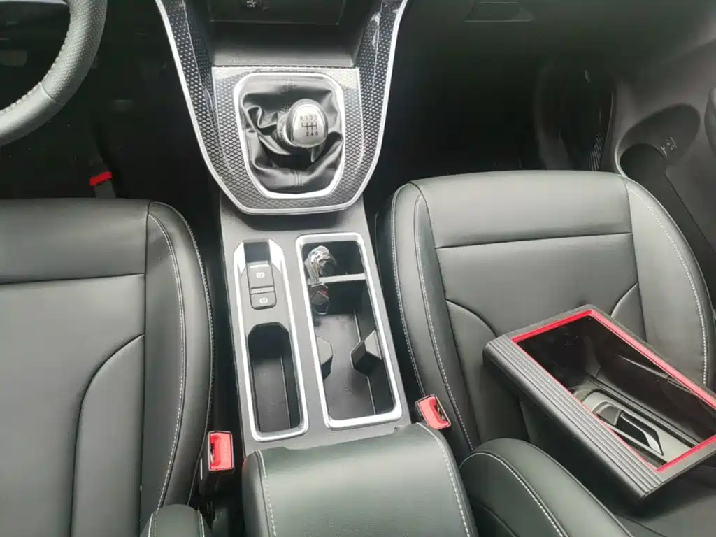 Фото 14 - Haval M6