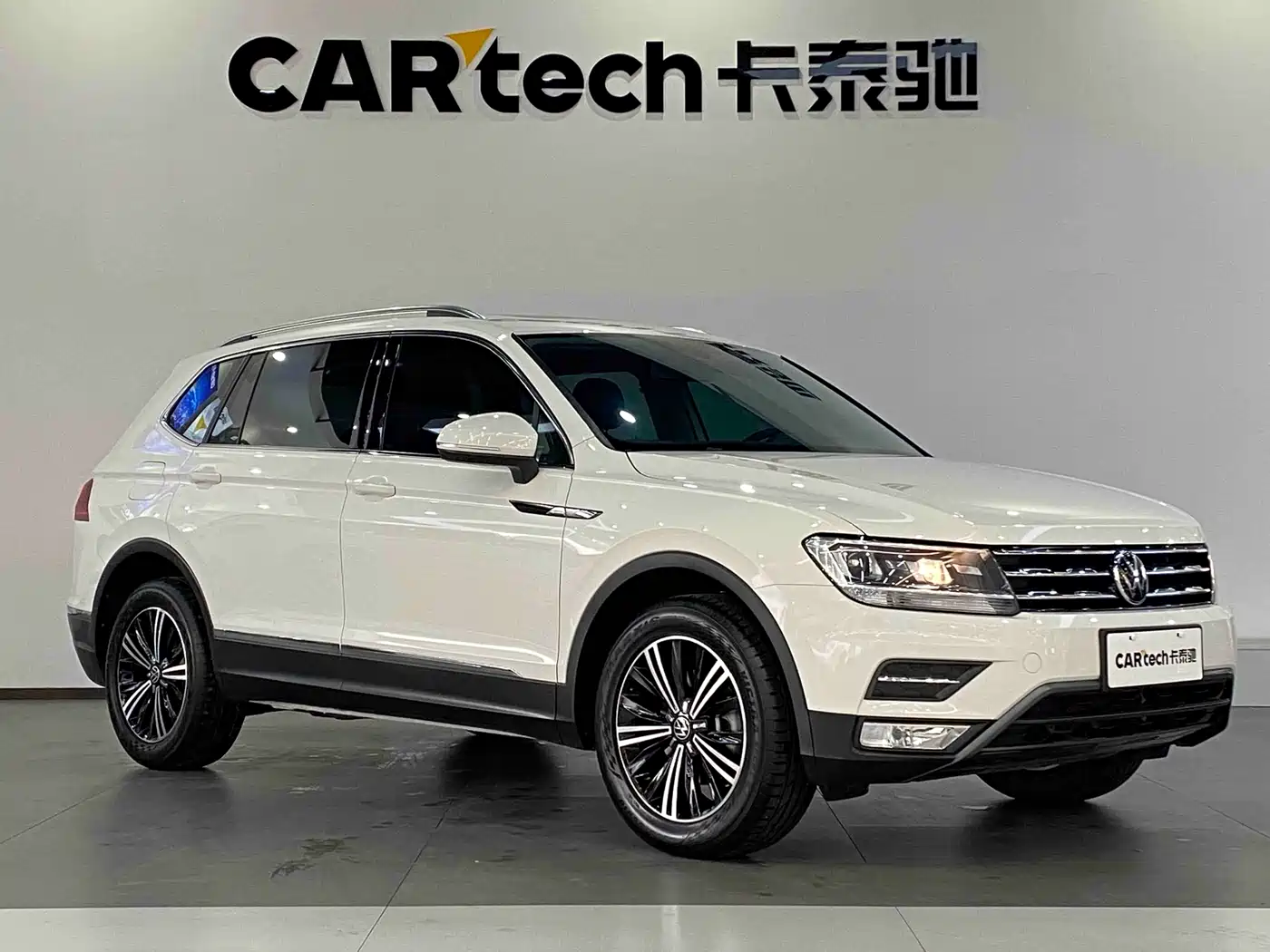 Volkswagen Tiguan L 2021 330TSI Automatic 2WD Smart фото 3