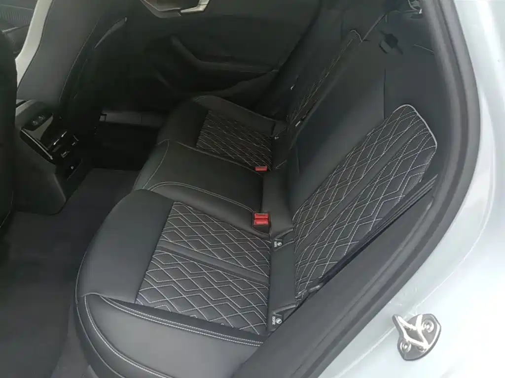Audi A5L 2025 2.0T Sport Edition quattro фото 24