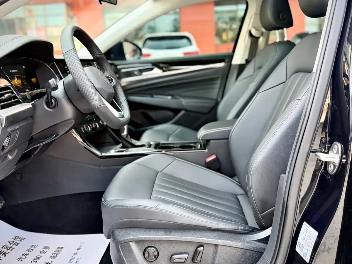 Volkswagen Passat 2022 280TSI Business Edition фото 10