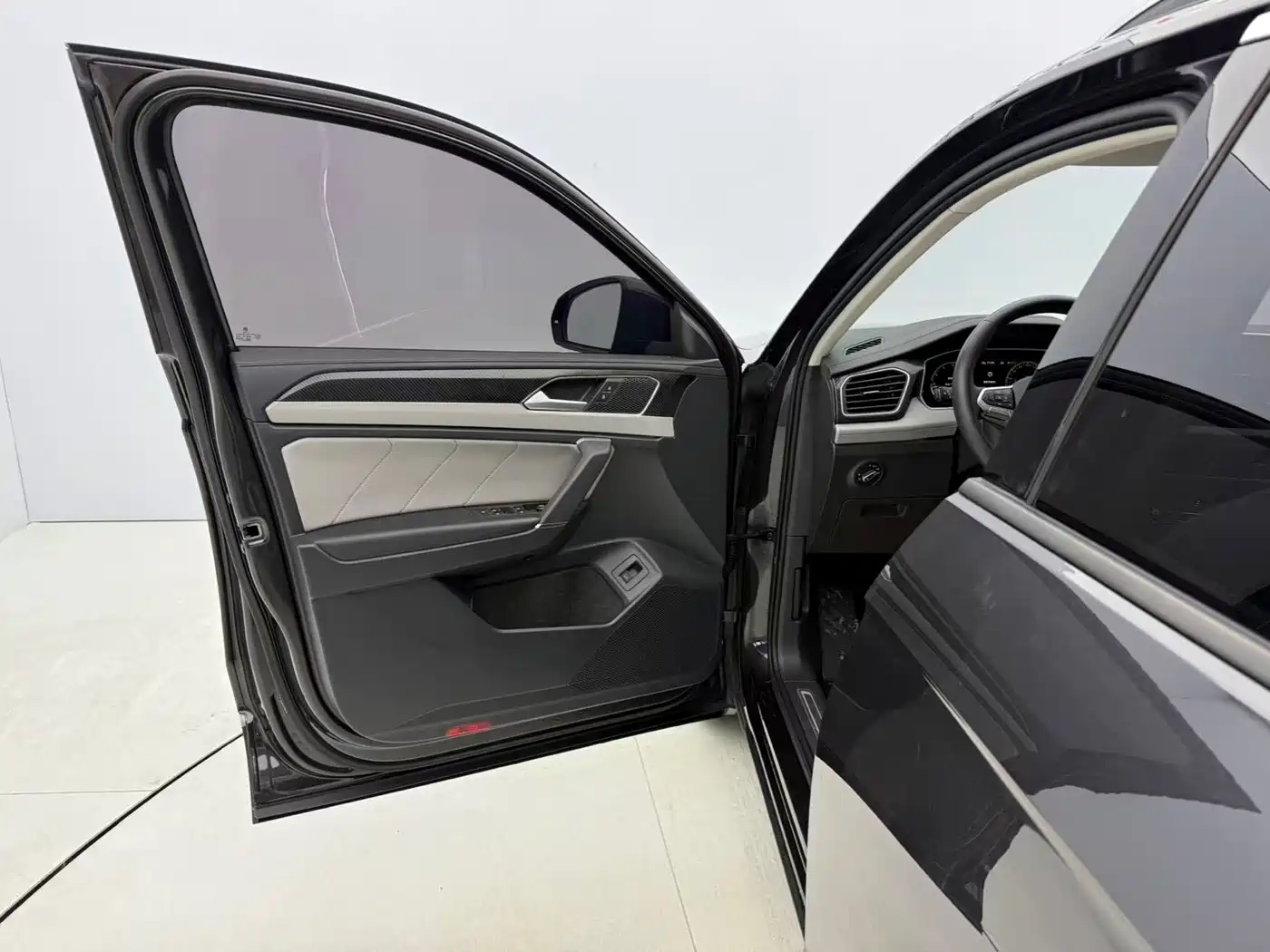 Volkswagen Tayron 2023 280TSI 2WD Luxury Plus Advanced Edition фото 21