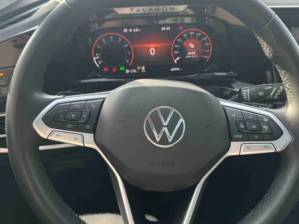 Volkswagen Talagon 2023 Facelift 530TSI 4WD Flagship Victory Pro Edition 6-Seater фото 14