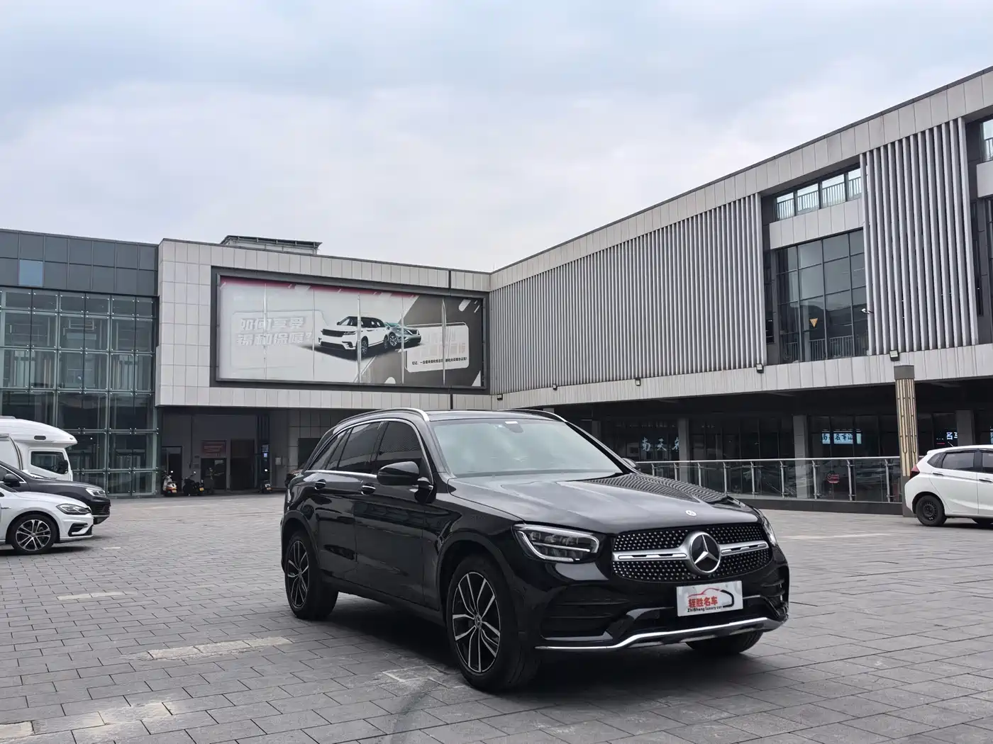 Mercedes-Benz GLC 2020 GLC 260 L 4MATIC Luxury фото 3