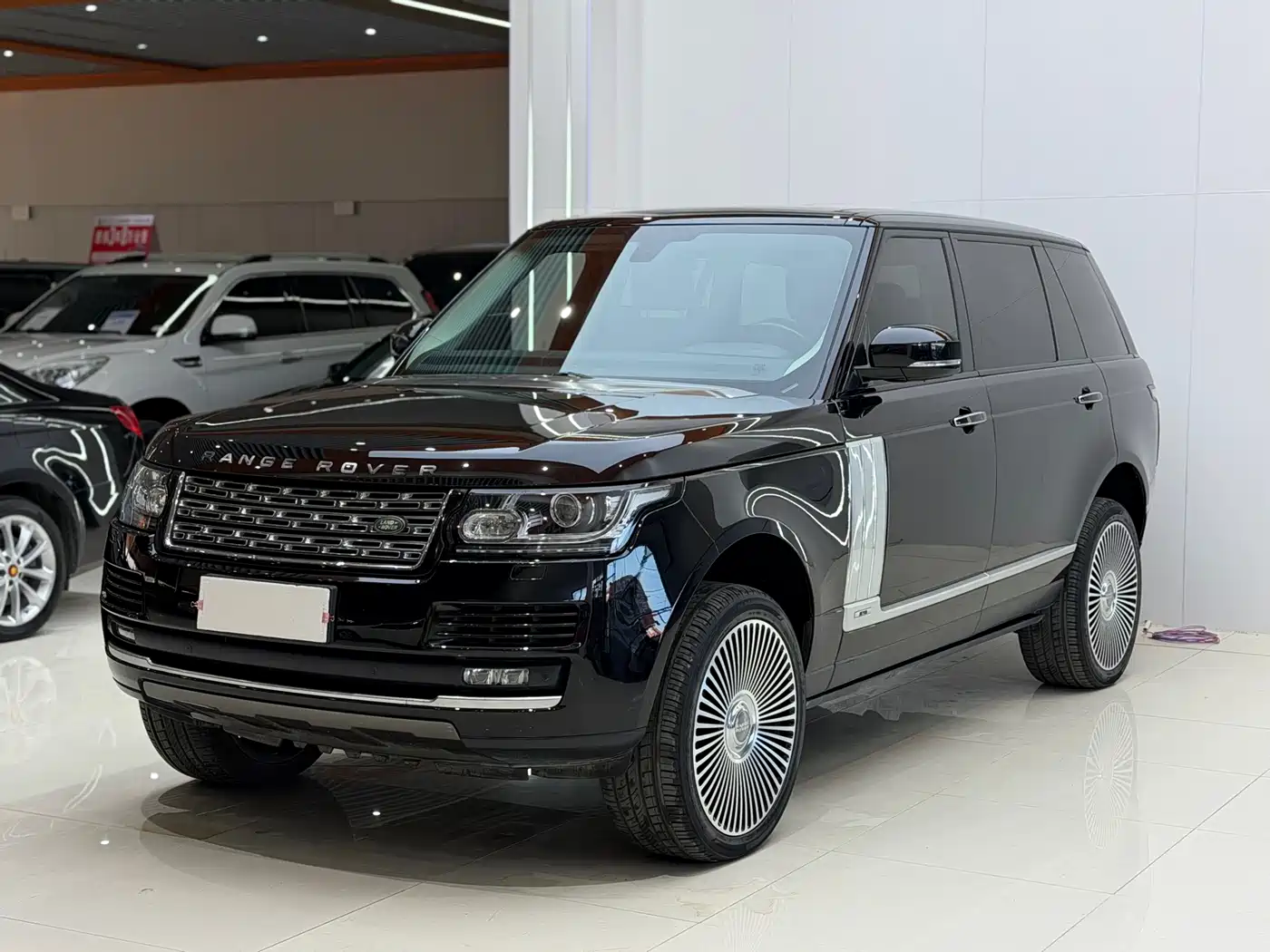 Land Rover Range Rover 2016 3.0 SC V6 Vogue LWB фото 2