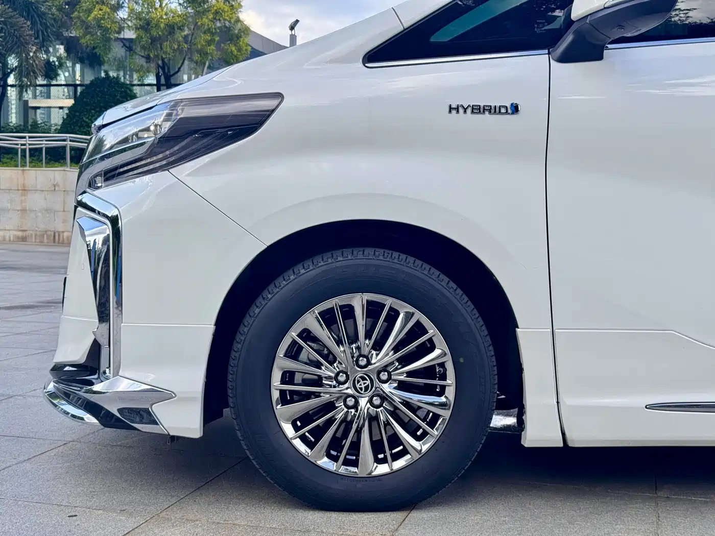 Toyota Alphard 2021 Hybrid 2.5L Premium фото 17