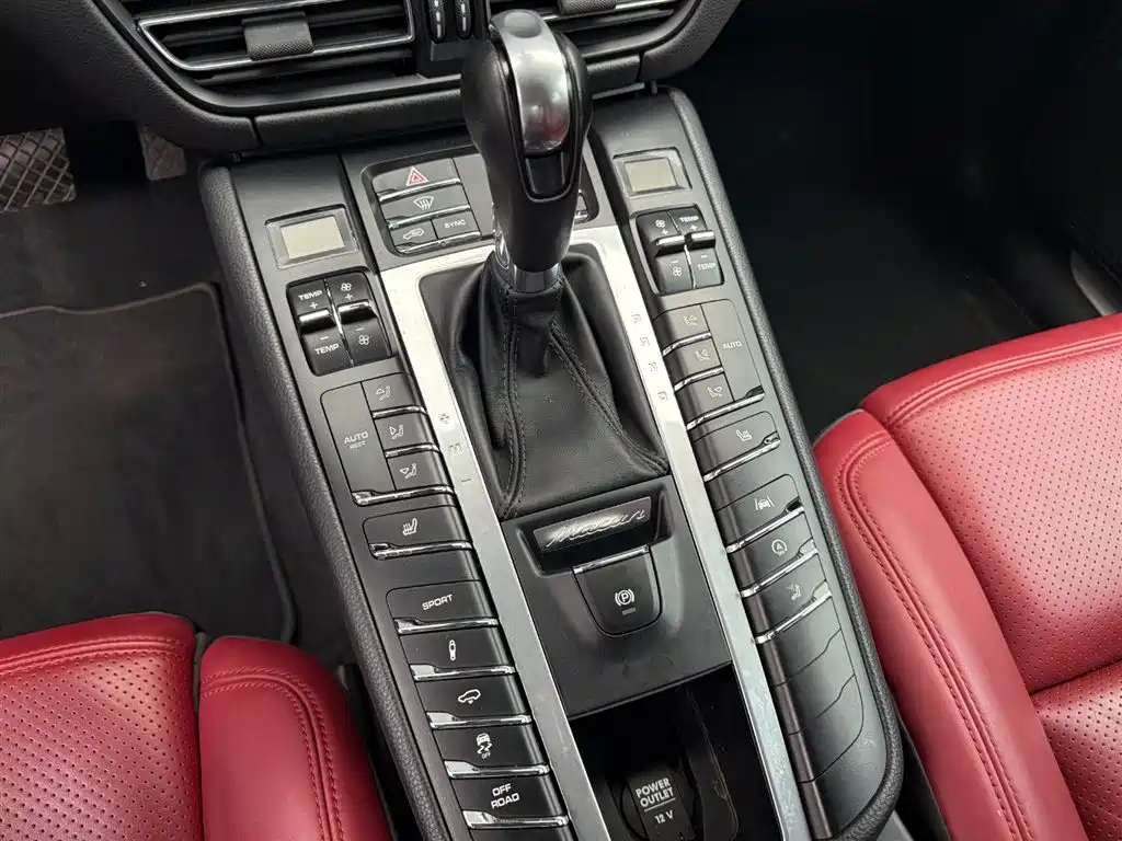 Porsche Macan 2020 Macan S 3.0T фото 15