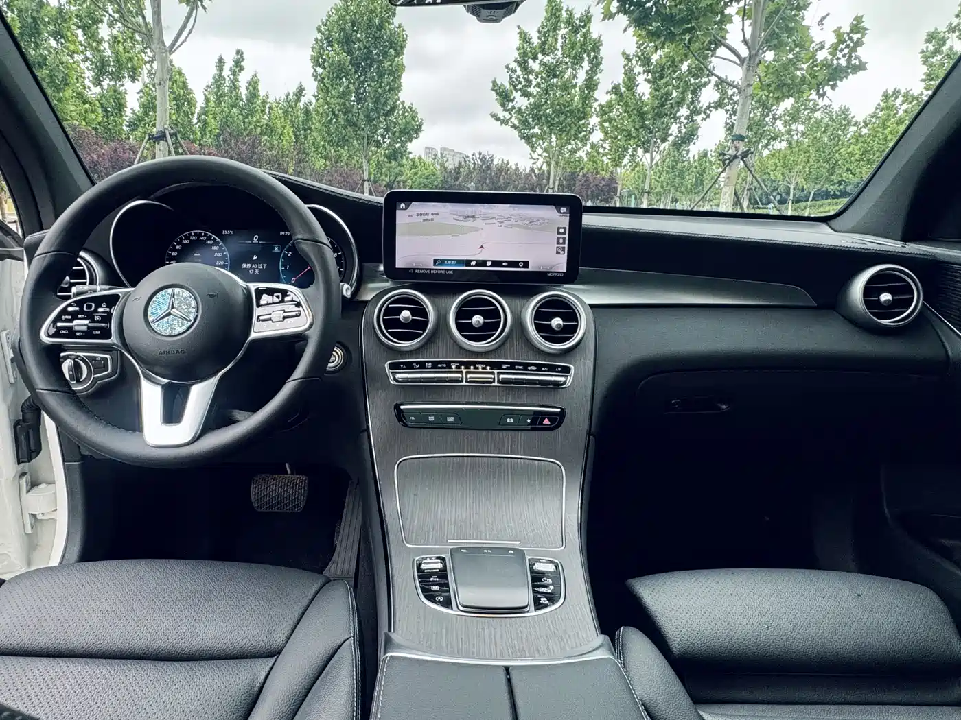 Mercedes-Benz GLC Coupe 2022 Facelift GLC 300 4MATIC Coupe SUV фото 8