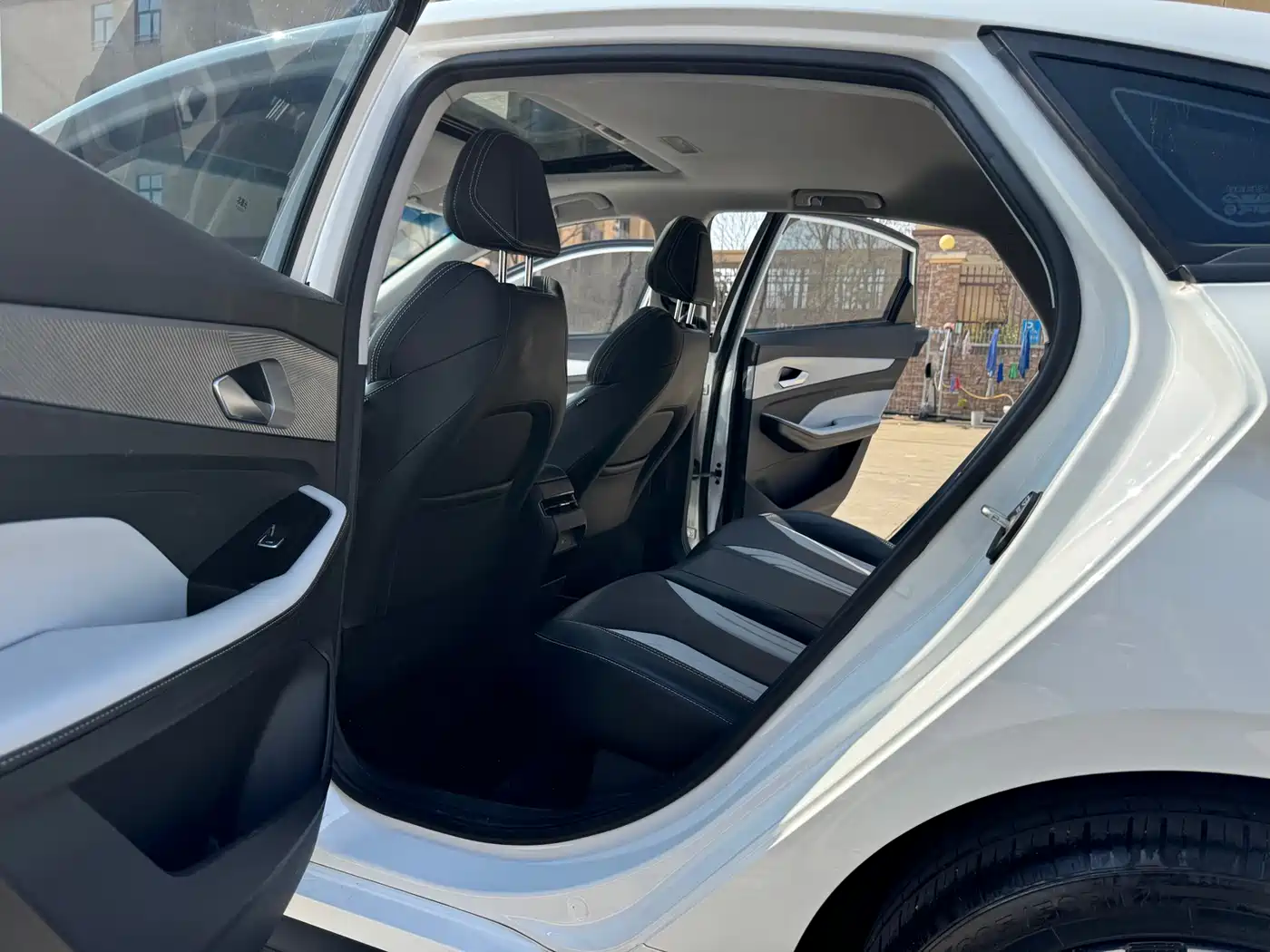 GEELY AUTOMOBILE BINRUI