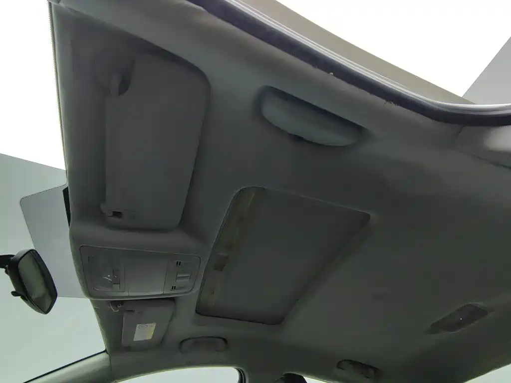 Photo 14 - Buick Regal