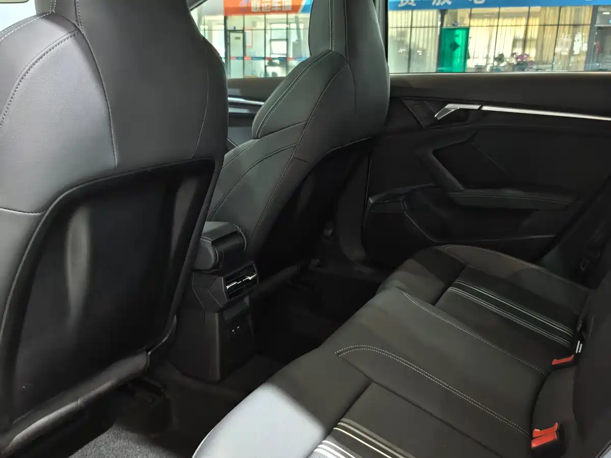Audi A3 2023 A3L Limousine 35 TFSI Fashion Sport фото 8