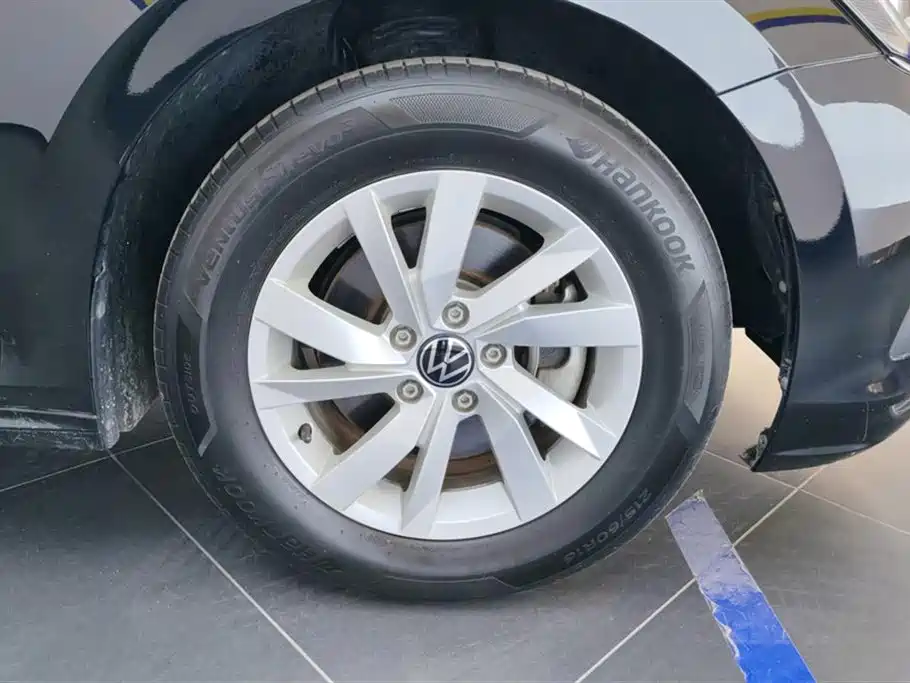 Volkswagen Passat 2024 280TSI Business Edition фото 6