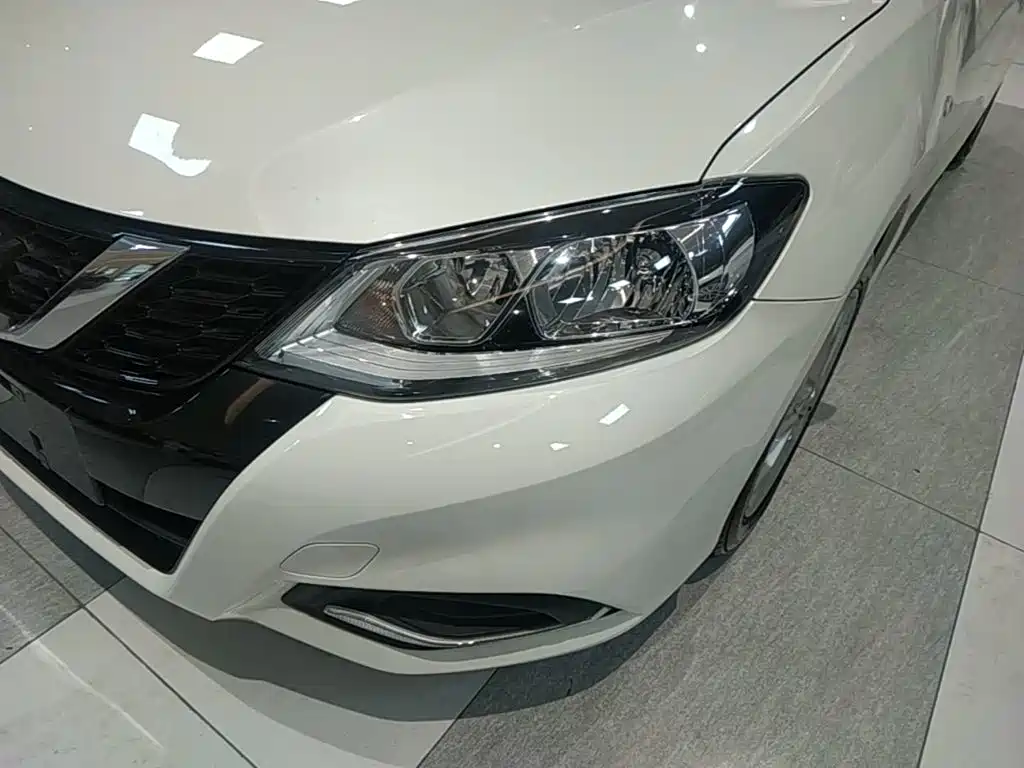 Nissan Tiida 2023 2023 1.6L CVT Cool Motion Edition