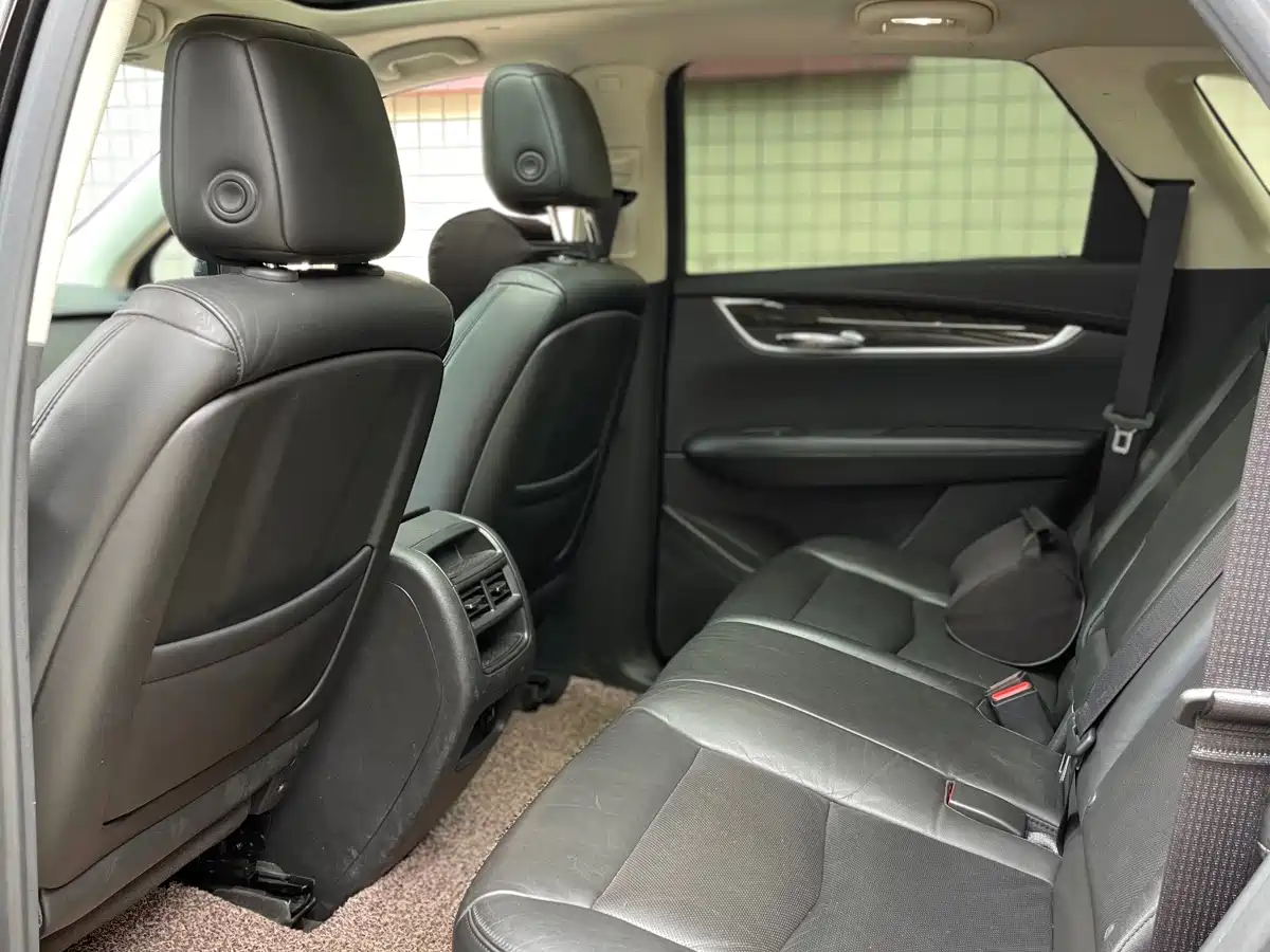 Cadillac XT5 2016 2016 25T Luxury Model