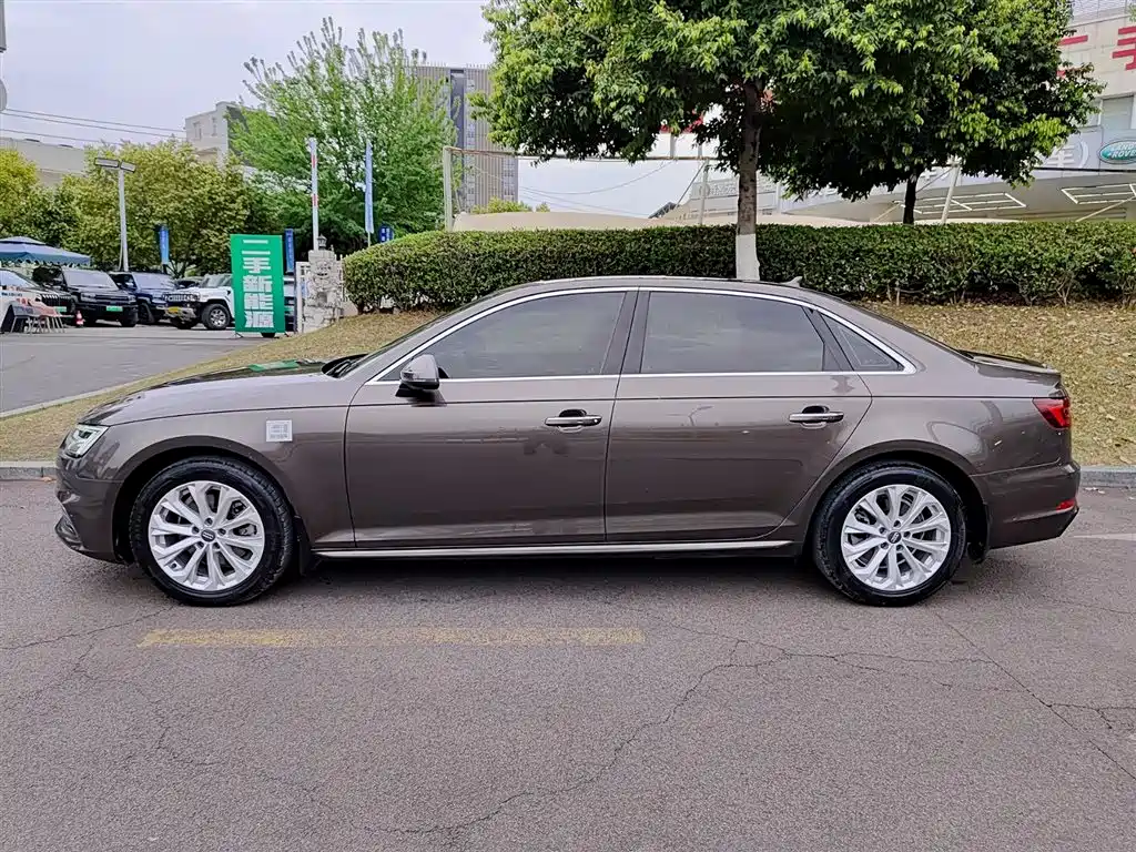 Audi A4L 2019 40 TFSI Progressive (China VI) фото 3
