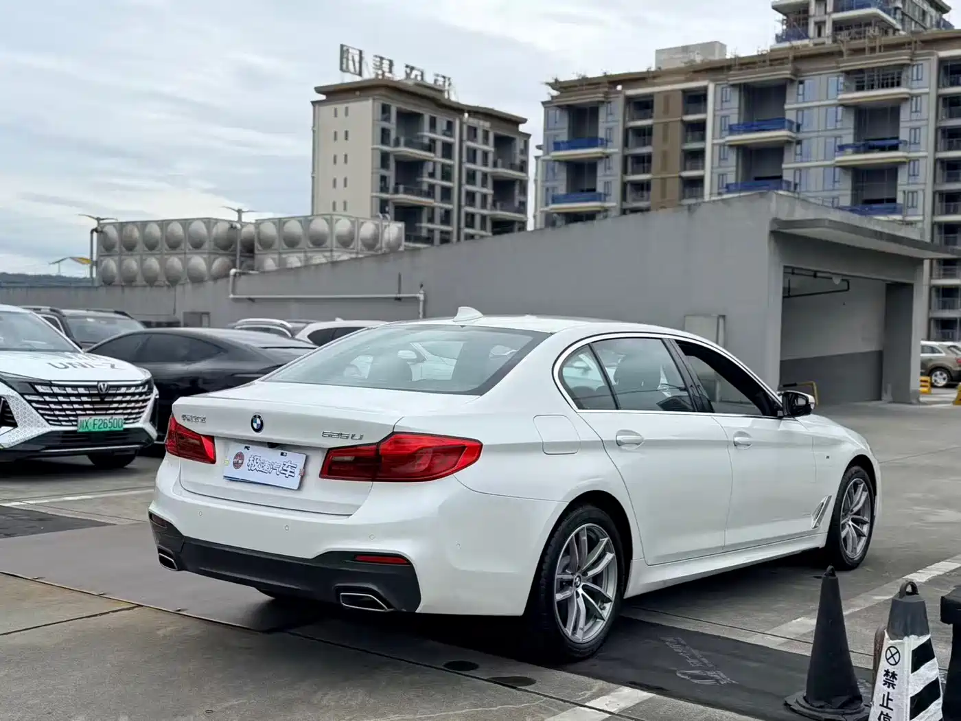 BMW 5 Series 2020 525Li M Sport Package фото 3