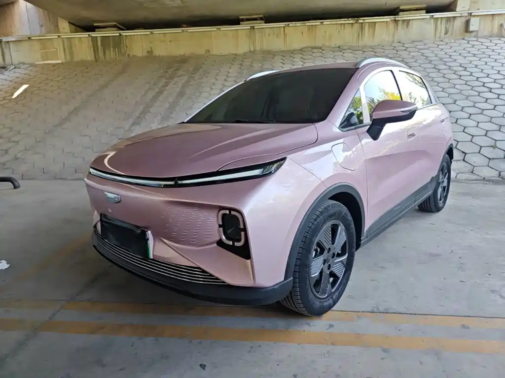 Фото 2 - Geely Geometry E Firefly