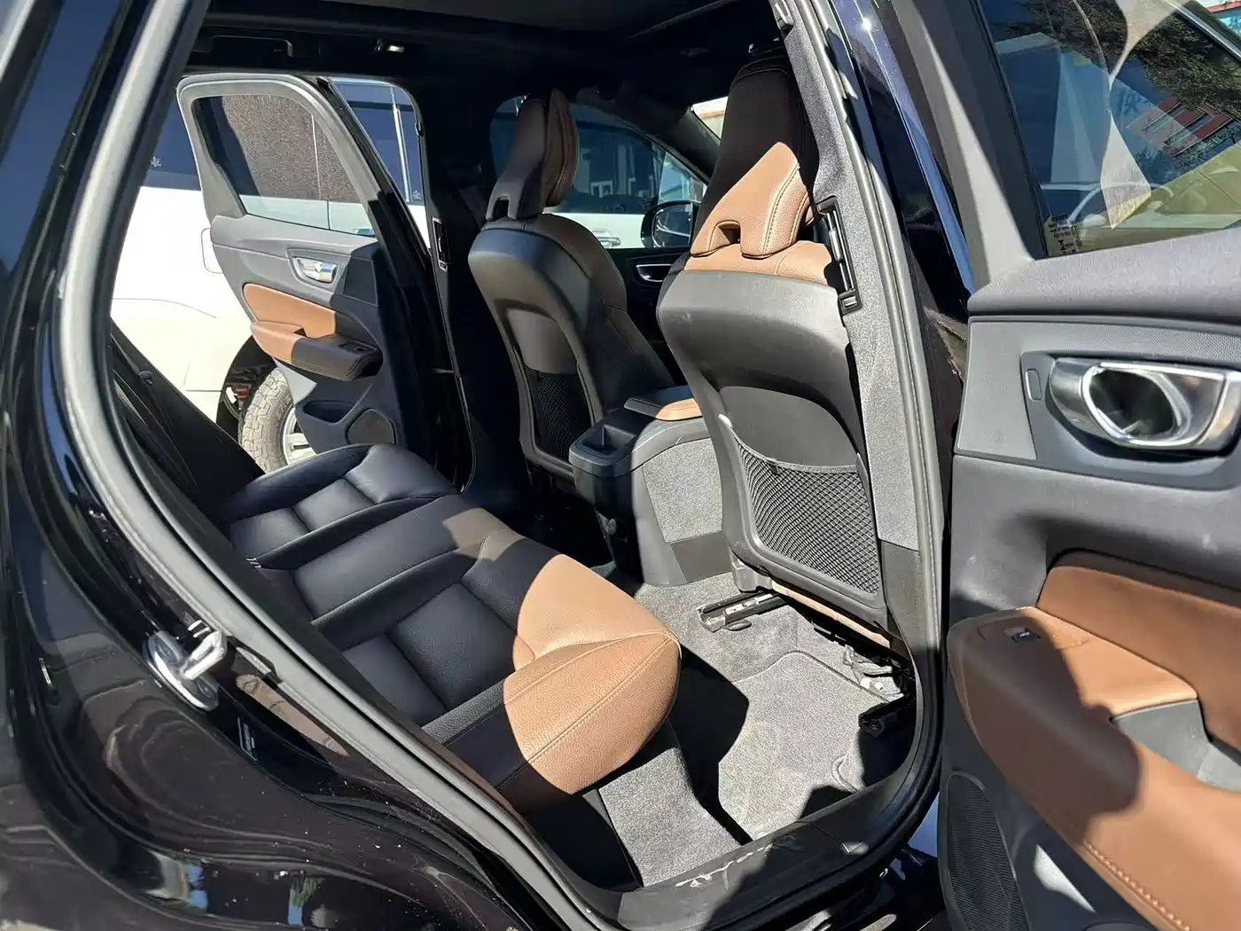 Volvo XC60 2025 2025 B5 AWD Smart Elite Luxury Edition